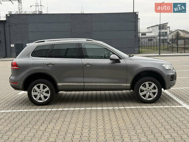 Сірий Фольксваген Туарег, об'ємом двигуна 3 л та пробігом 260 тис. км за 18700 $, фото 20 на Automoto.ua