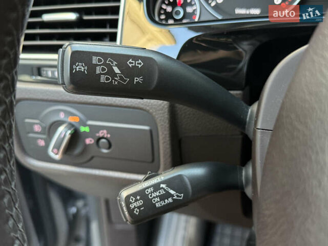 Сірий Фольксваген Туарег, об'ємом двигуна 2.97 л та пробігом 238 тис. км за 18300 $, фото 38 на Automoto.ua