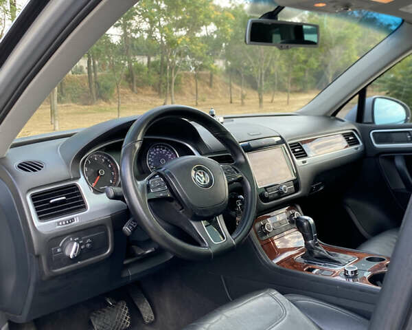 Сірий Фольксваген Туарег, об'ємом двигуна 3.6 л та пробігом 206 тис. км за 14500 $, фото 11 на Automoto.ua