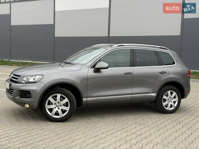 Сірий Фольксваген Туарег, об'ємом двигуна 3 л та пробігом 260 тис. км за 18700 $, фото 5 на Automoto.ua