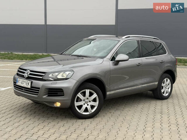 Сірий Фольксваген Туарег, об'ємом двигуна 3 л та пробігом 260 тис. км за 18700 $, фото 4 на Automoto.ua