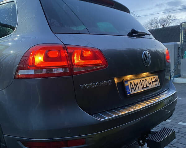 Серый Фольксваген Туарег, объемом двигателя 2.97 л и пробегом 257 тыс. км за 15500 $, фото 20 на Automoto.ua