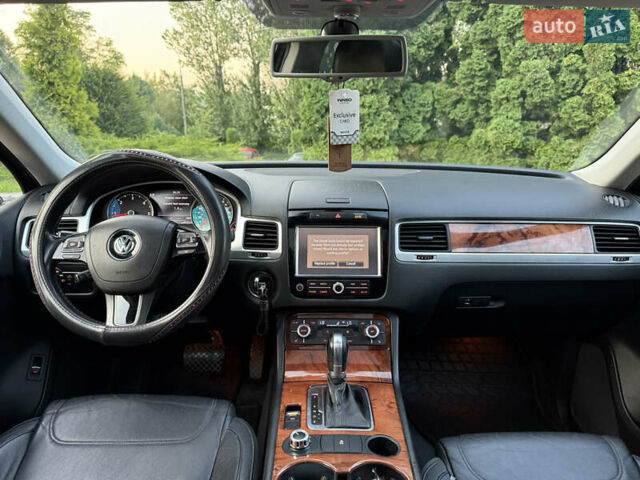 Сірий Фольксваген Туарег, об'ємом двигуна 2.97 л та пробігом 250 тис. км за 18500 $, фото 17 на Automoto.ua