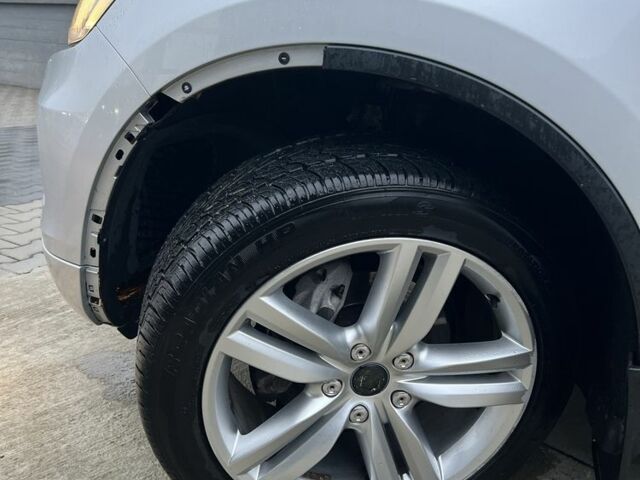 Серый Фольксваген Туарег, объемом двигателя 3 л и пробегом 220 тыс. км за 10750 $, фото 9 на Automoto.ua