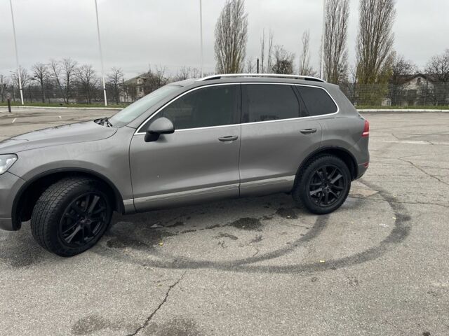 Серый Фольксваген Туарег, объемом двигателя 3.6 л и пробегом 249 тыс. км за 12700 $, фото 8 на Automoto.ua