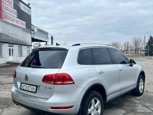 Серый Фольксваген Туарег, объемом двигателя 3 л и пробегом 290 тыс. км за 17999 $, фото 6 на Automoto.ua