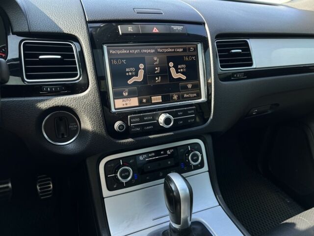 Серый Фольксваген Туарег, объемом двигателя 3 л и пробегом 253 тыс. км за 17000 $, фото 15 на Automoto.ua