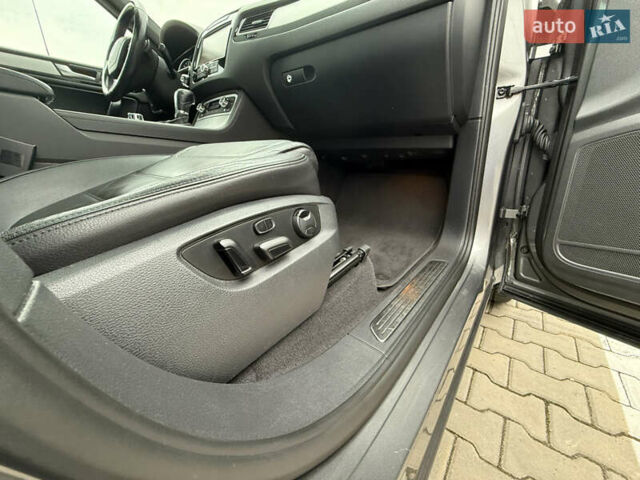 Сірий Фольксваген Туарег, об'ємом двигуна 3 л та пробігом 260 тис. км за 18700 $, фото 38 на Automoto.ua