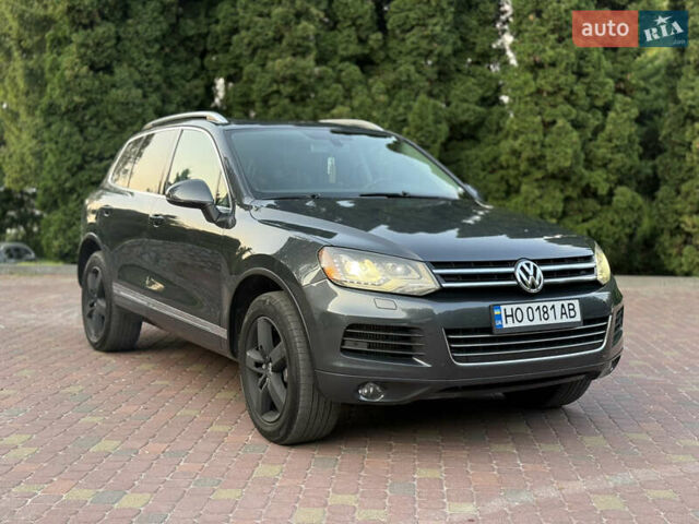 Сірий Фольксваген Туарег, об'ємом двигуна 2.97 л та пробігом 250 тис. км за 18500 $, фото 14 на Automoto.ua