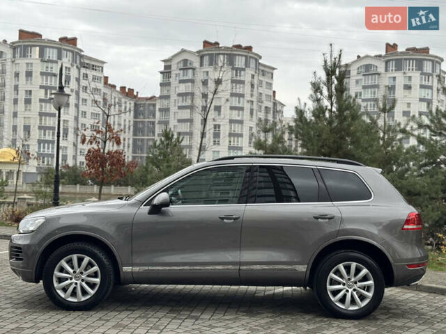 Серый Фольксваген Туарег, объемом двигателя 2.97 л и пробегом 285 тыс. км за 16990 $, фото 6 на Automoto.ua