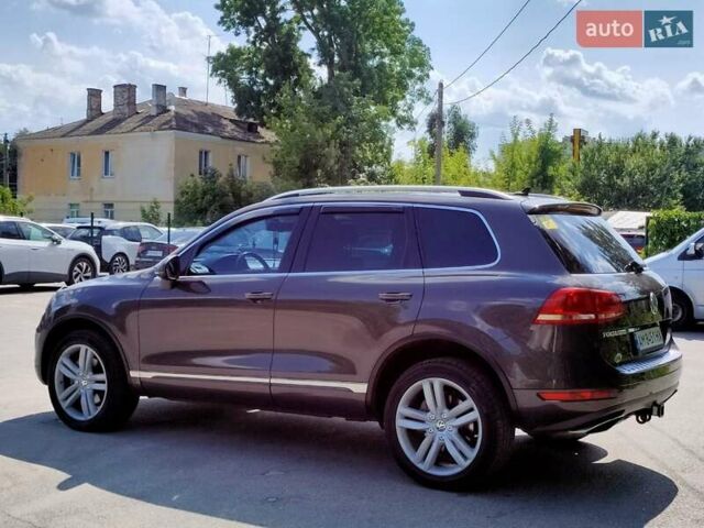 Серый Фольксваген Туарег, объемом двигателя 3 л и пробегом 278 тыс. км за 16999 $, фото 9 на Automoto.ua