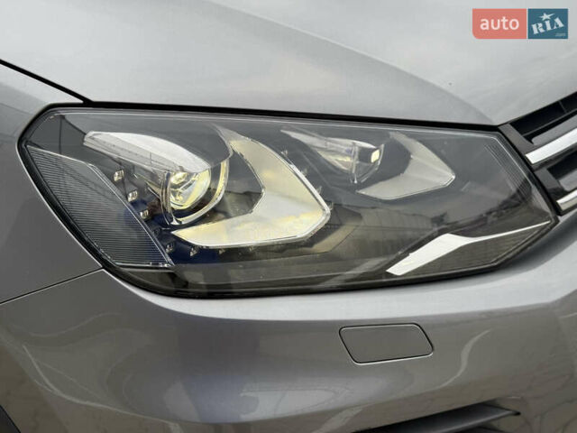 Сірий Фольксваген Туарег, об'ємом двигуна 3 л та пробігом 260 тис. км за 18700 $, фото 22 на Automoto.ua