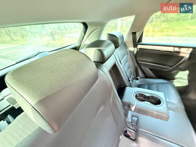 Сірий Фольксваген Туарег, об'ємом двигуна 3.6 л та пробігом 225 тис. км за 12500 $, фото 42 на Automoto.ua