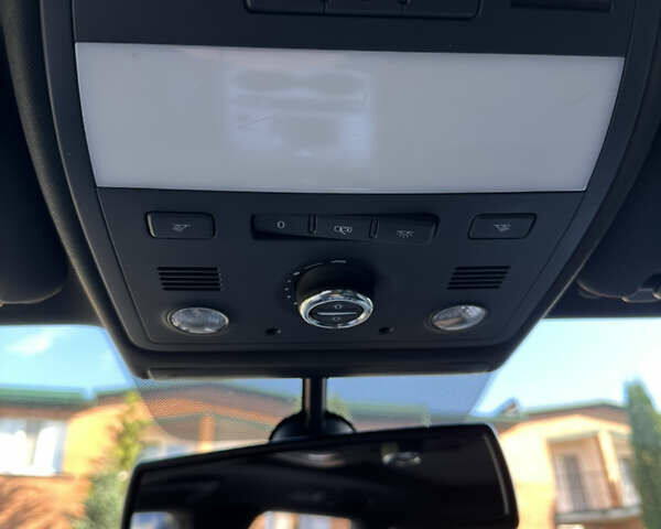 Сірий Фольксваген Туарег, об'ємом двигуна 2.97 л та пробігом 254 тис. км за 21000 $, фото 21 на Automoto.ua