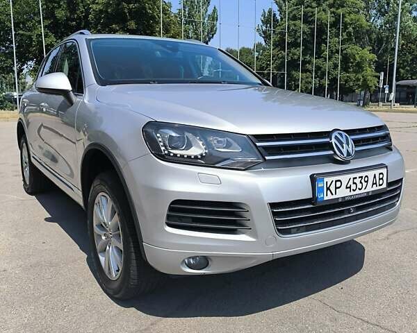 Серый Фольксваген Туарег, объемом двигателя 3 л и пробегом 280 тыс. км за 22500 $, фото 16 на Automoto.ua