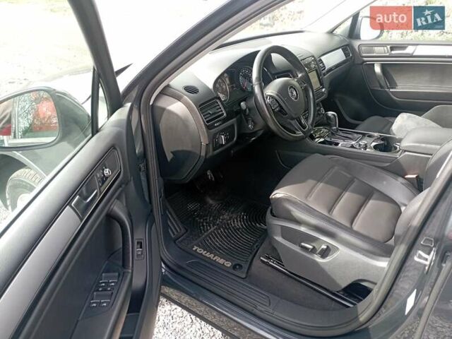 Серый Фольксваген Туарег, объемом двигателя 3.6 л и пробегом 212 тыс. км за 13999 $, фото 19 на Automoto.ua