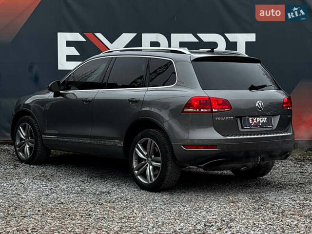 Сірий Фольксваген Туарег, об'ємом двигуна 2.97 л та пробігом 250 тис. км за 21500 $, фото 33 на Automoto.ua