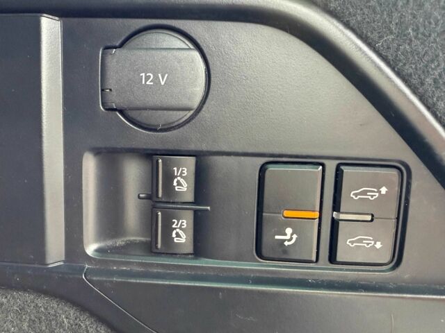 Сірий Фольксваген Туарег, об'ємом двигуна 3 л та пробігом 226 тис. км за 18000 $, фото 23 на Automoto.ua