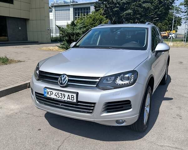 Серый Фольксваген Туарег, объемом двигателя 3 л и пробегом 280 тыс. км за 22500 $, фото 11 на Automoto.ua