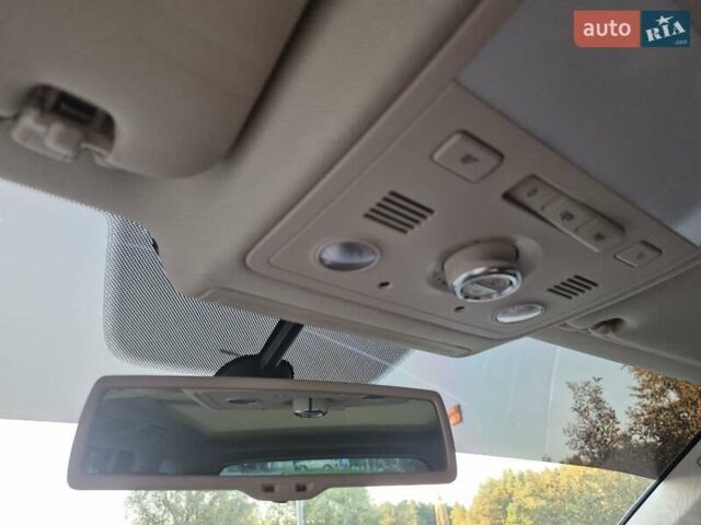 Серый Фольксваген Туарег, объемом двигателя 2.97 л и пробегом 248 тыс. км за 16500 $, фото 12 на Automoto.ua