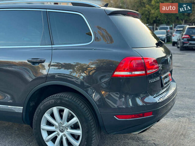 Сірий Фольксваген Туарег, об'ємом двигуна 3 л та пробігом 222 тис. км за 21290 $, фото 10 на Automoto.ua