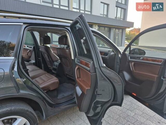 Серый Фольксваген Туарег, объемом двигателя 2.97 л и пробегом 248 тыс. км за 16500 $, фото 38 на Automoto.ua