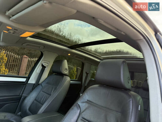 Серый Фольксваген Туарег, объемом двигателя 3 л и пробегом 230 тыс. км за 21900 $, фото 29 на Automoto.ua