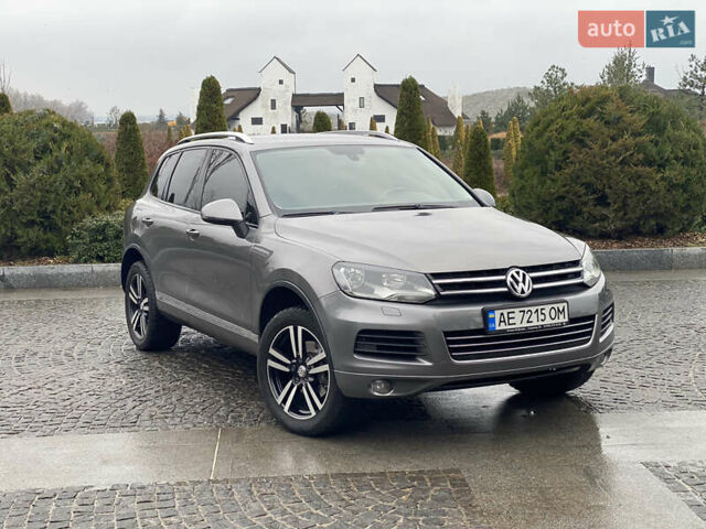 Серый Фольксваген Туарег, объемом двигателя 2.97 л и пробегом 282 тыс. км за 19700 $, фото 9 на Automoto.ua