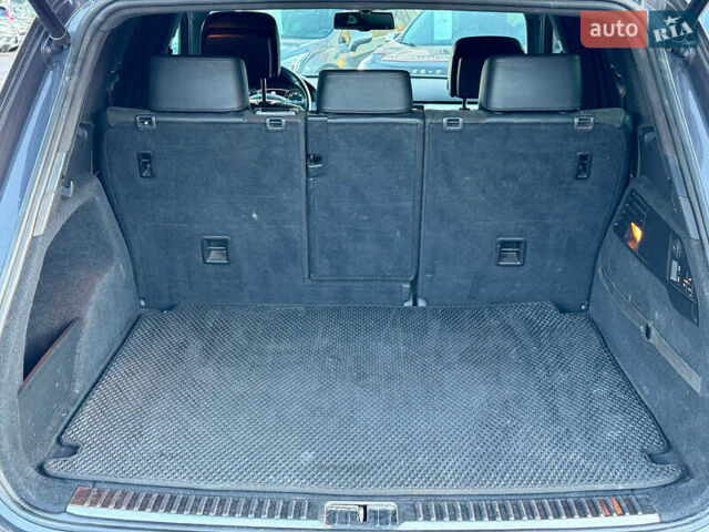 Сірий Фольксваген Туарег, об'ємом двигуна 3 л та пробігом 222 тис. км за 21290 $, фото 22 на Automoto.ua