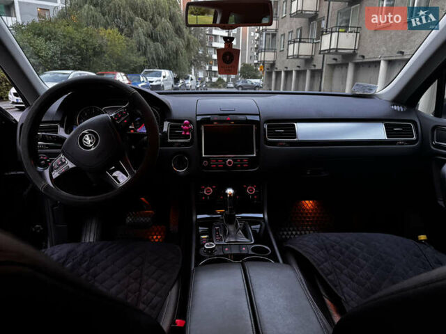 Серый Фольксваген Туарег, объемом двигателя 2.97 л и пробегом 227 тыс. км за 24000 $, фото 9 на Automoto.ua