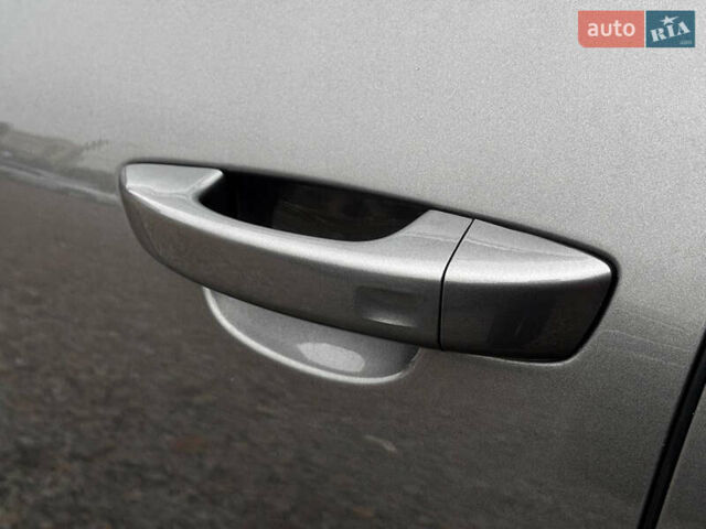 Сірий Фольксваген Туарег, об'ємом двигуна 2.97 л та пробігом 250 тис. км за 21500 $, фото 3 на Automoto.ua