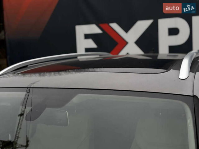 Сірий Фольксваген Туарег, об'ємом двигуна 2.97 л та пробігом 250 тис. км за 21500 $, фото 2 на Automoto.ua