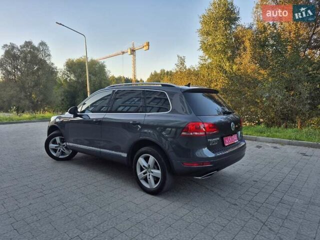 Серый Фольксваген Туарег, объемом двигателя 2.97 л и пробегом 248 тыс. км за 16500 $, фото 50 на Automoto.ua