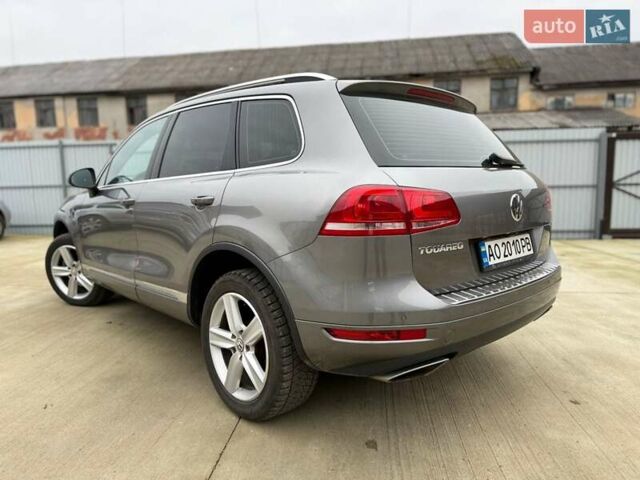 Серый Фольксваген Туарег, объемом двигателя 2.97 л и пробегом 352 тыс. км за 16300 $, фото 11 на Automoto.ua