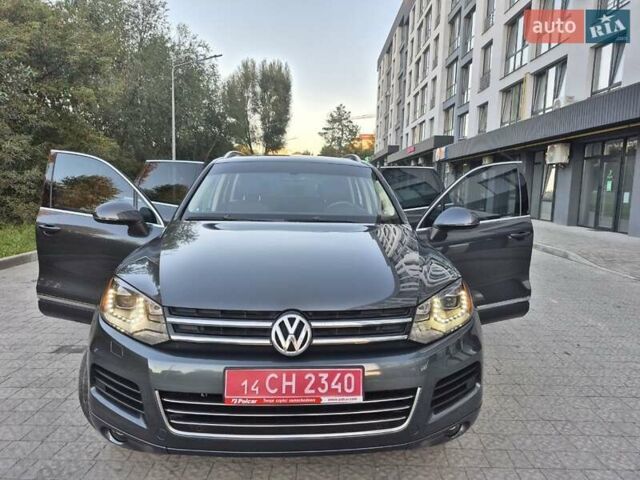 Серый Фольксваген Туарег, объемом двигателя 2.97 л и пробегом 248 тыс. км за 16500 $, фото 9 на Automoto.ua