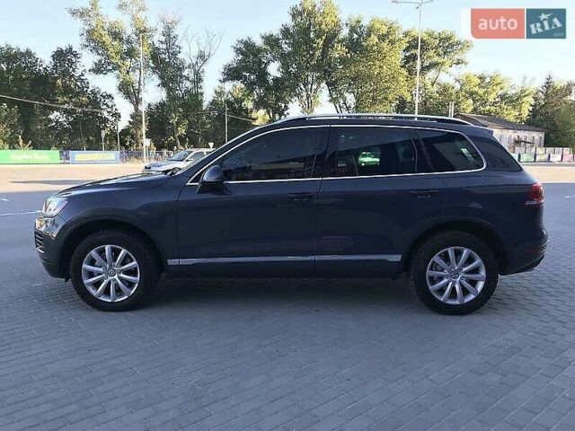 Серый Фольксваген Туарег, объемом двигателя 2.97 л и пробегом 177 тыс. км за 22000 $, фото 23 на Automoto.ua