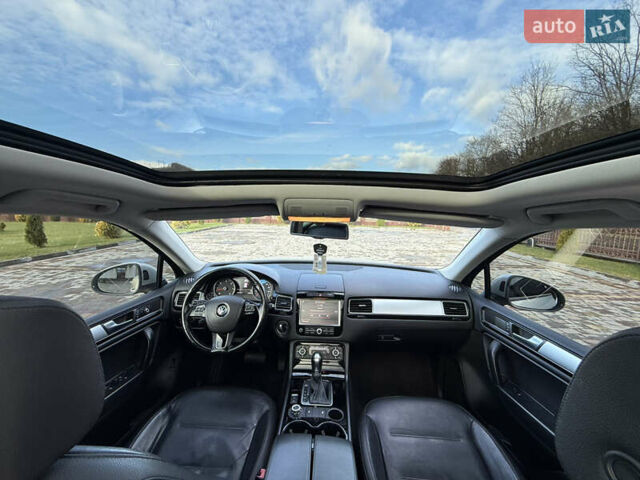 Серый Фольксваген Туарег, объемом двигателя 3 л и пробегом 230 тыс. км за 21900 $, фото 46 на Automoto.ua