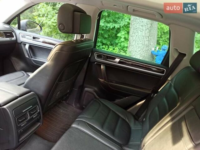 Серый Фольксваген Туарег, объемом двигателя 3.6 л и пробегом 179 тыс. км за 19000 $, фото 15 на Automoto.ua