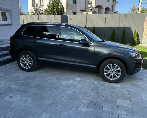 Сірий Фольксваген Туарег, об'ємом двигуна 2.97 л та пробігом 254 тис. км за 21000 $, фото 3 на Automoto.ua