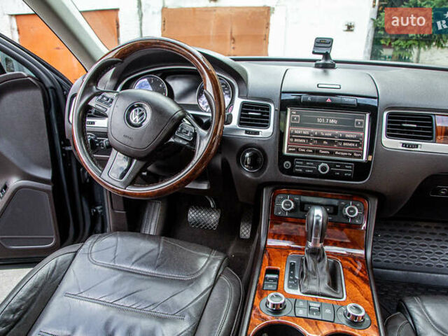 Сірий Фольксваген Туарег, об'ємом двигуна 2.97 л та пробігом 267 тис. км за 21499 $, фото 8 на Automoto.ua