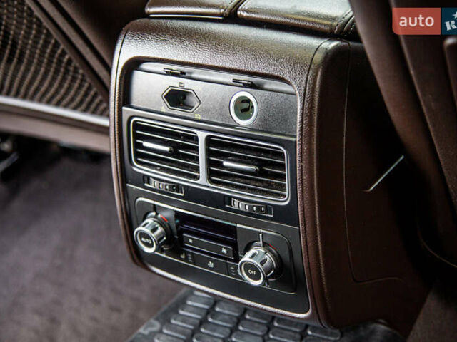 Сірий Фольксваген Туарег, об'ємом двигуна 2.97 л та пробігом 267 тис. км за 21499 $, фото 15 на Automoto.ua