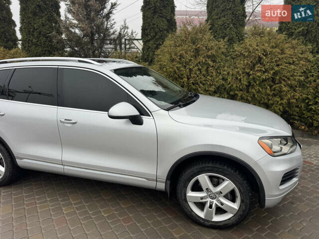 Серый Фольксваген Туарег, объемом двигателя 2.97 л и пробегом 345 тыс. км за 16900 $, фото 6 на Automoto.ua