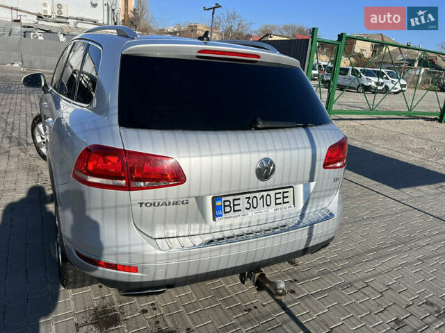 Серый Фольксваген Туарег, объемом двигателя 2.97 л и пробегом 252 тыс. км за 17550 $, фото 3 на Automoto.ua