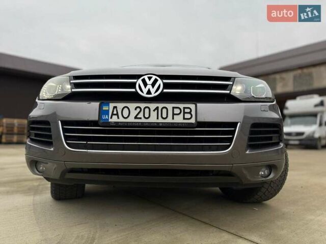 Серый Фольксваген Туарег, объемом двигателя 2.97 л и пробегом 352 тыс. км за 16300 $, фото 5 на Automoto.ua