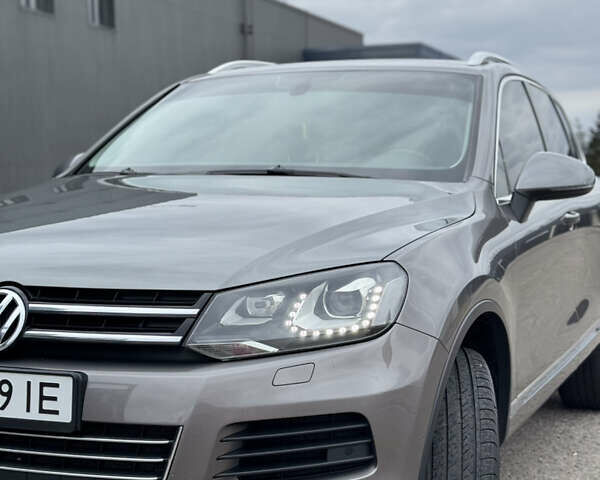 Серый Фольксваген Туарег, объемом двигателя 2.97 л и пробегом 360 тыс. км за 17500 $, фото 27 на Automoto.ua