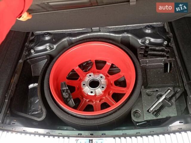 Серый Фольксваген Туарег, объемом двигателя 3.6 л и пробегом 212 тыс. км за 13999 $, фото 9 на Automoto.ua