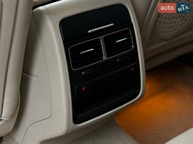 Сірий Фольксваген Туарег, об'ємом двигуна 2.97 л та пробігом 250 тис. км за 21500 $, фото 26 на Automoto.ua