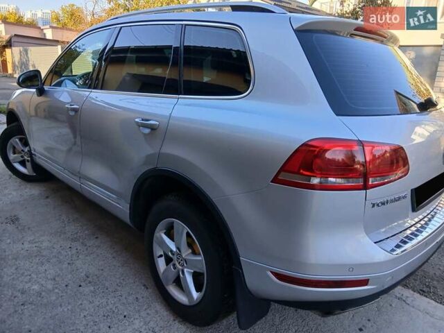Сірий Фольксваген Туарег, об'ємом двигуна 2.97 л та пробігом 181 тис. км за 18999 $, фото 16 на Automoto.ua