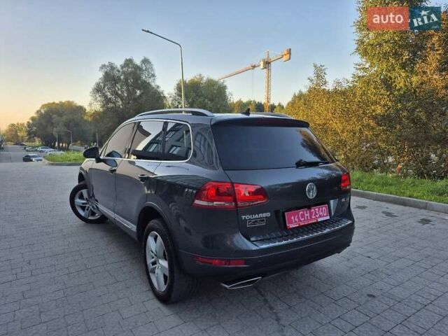 Серый Фольксваген Туарег, объемом двигателя 2.97 л и пробегом 248 тыс. км за 16500 $, фото 46 на Automoto.ua