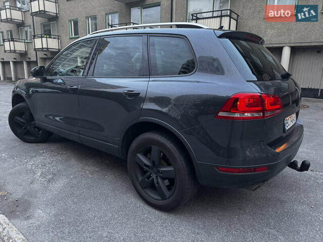 Серый Фольксваген Туарег, объемом двигателя 2.97 л и пробегом 227 тыс. км за 24000 $, фото 11 на Automoto.ua